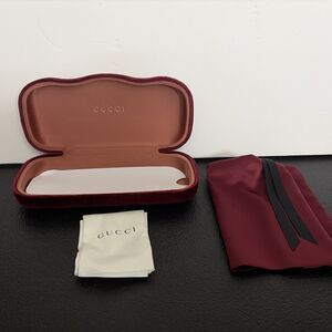 New Authentic Gucci Sunglasses Eyeglass Case Maroon Velvet Clamshell Small Case
